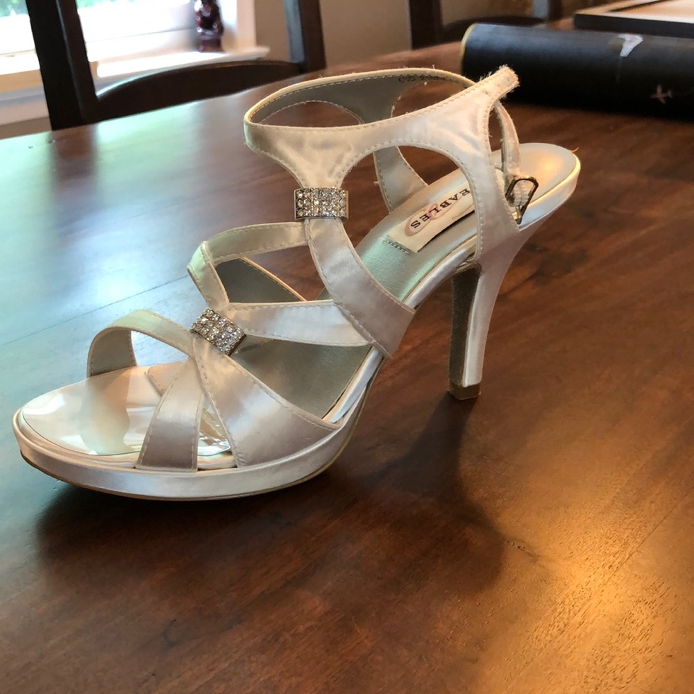 Dyeables size 6.5